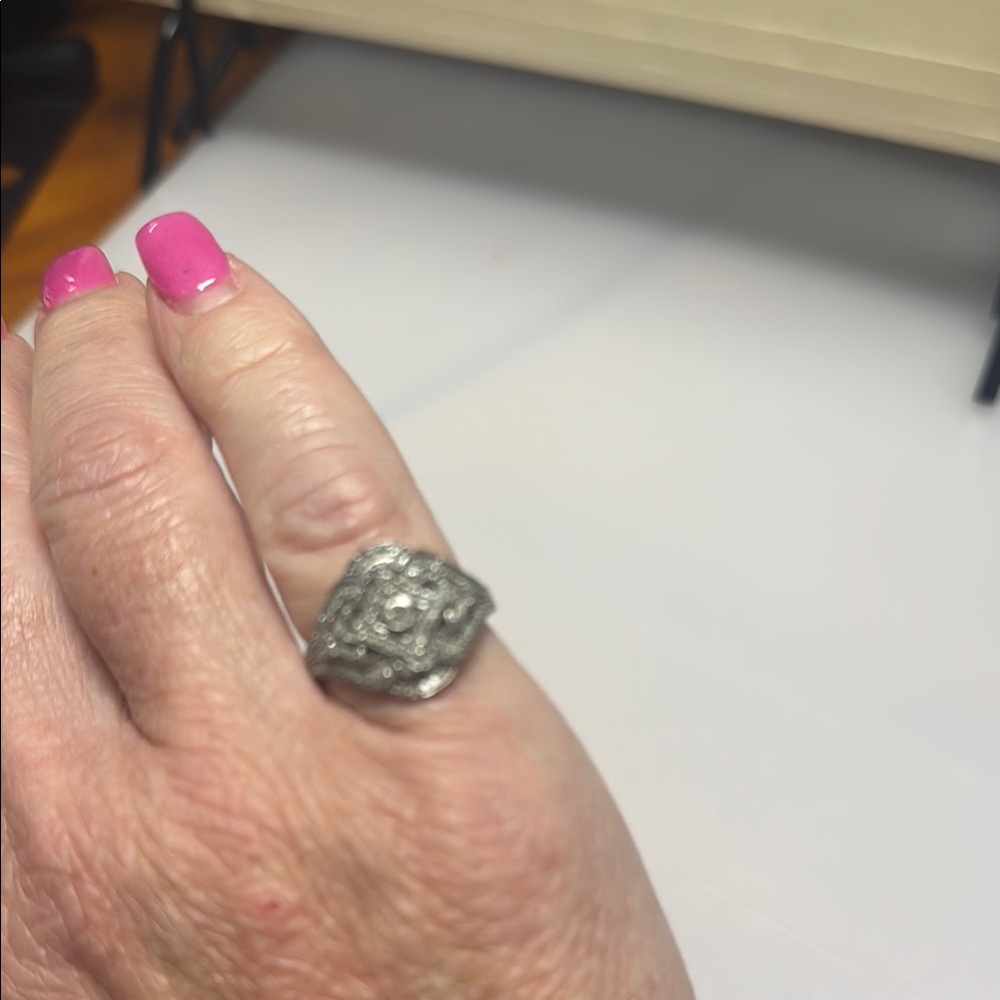 Elegant Silver Ring